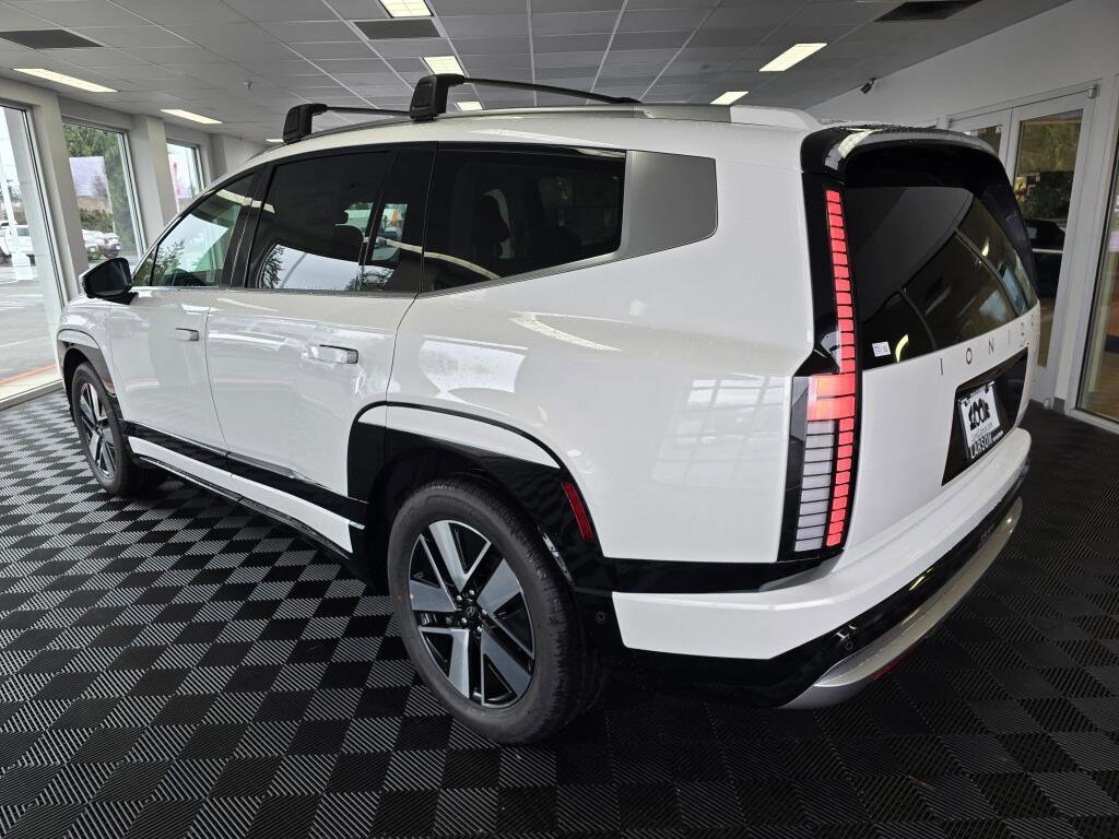 New 2026 Hyundai Ioniq 9 SEL image 6