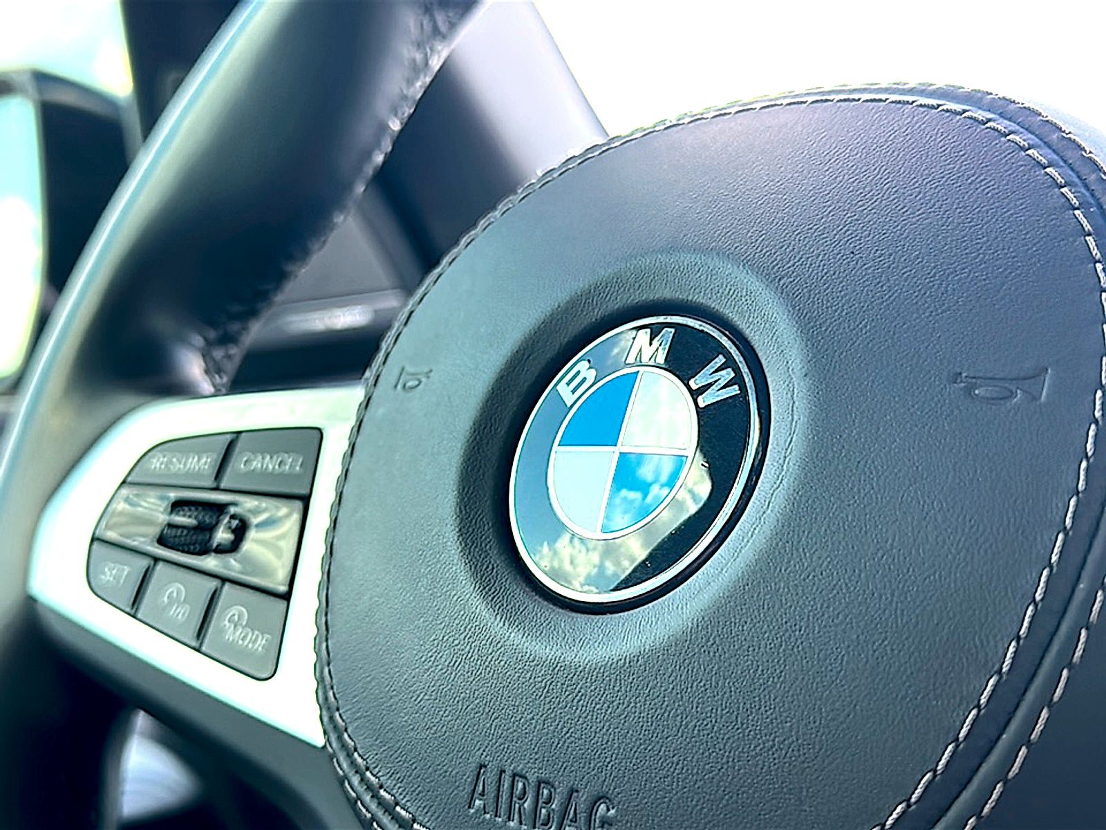 Used 2024 BMW X5 xDrive40i w/ M Sport Package AWD/4WD image 35