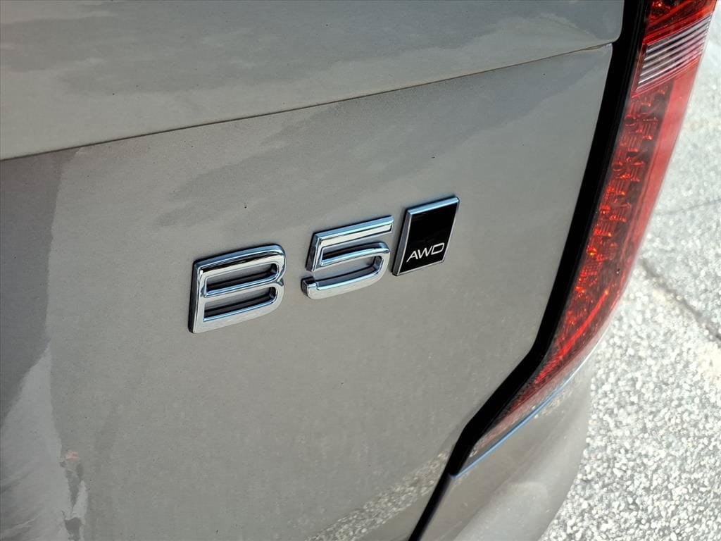 New 2026 Volvo XC90 B5 Plus w/ Protection Package Premier AWD/4WD image 6
