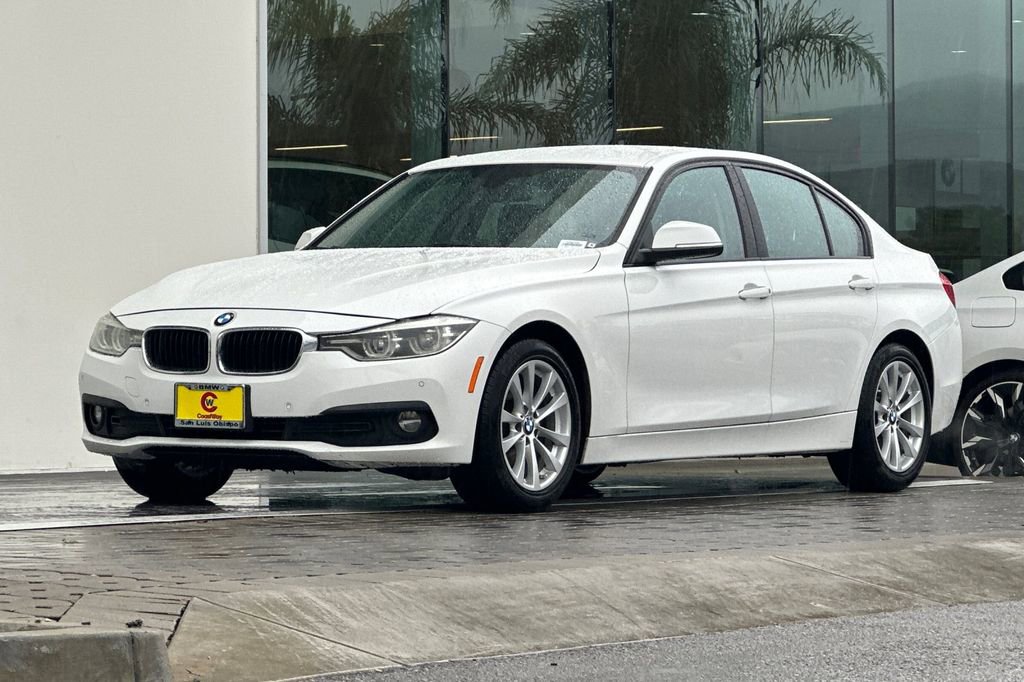 Used 2017 BMW 320i Sedan image 7
