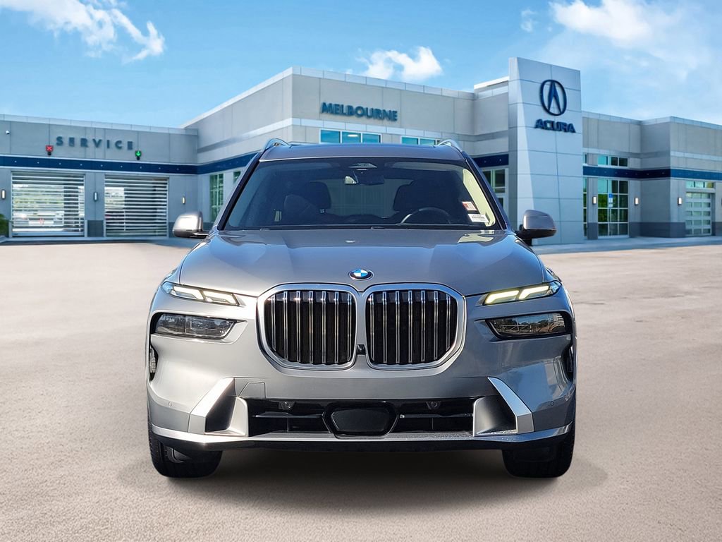 Used 2023 BMW X7 xDrive40i w/ Premium Package image 2