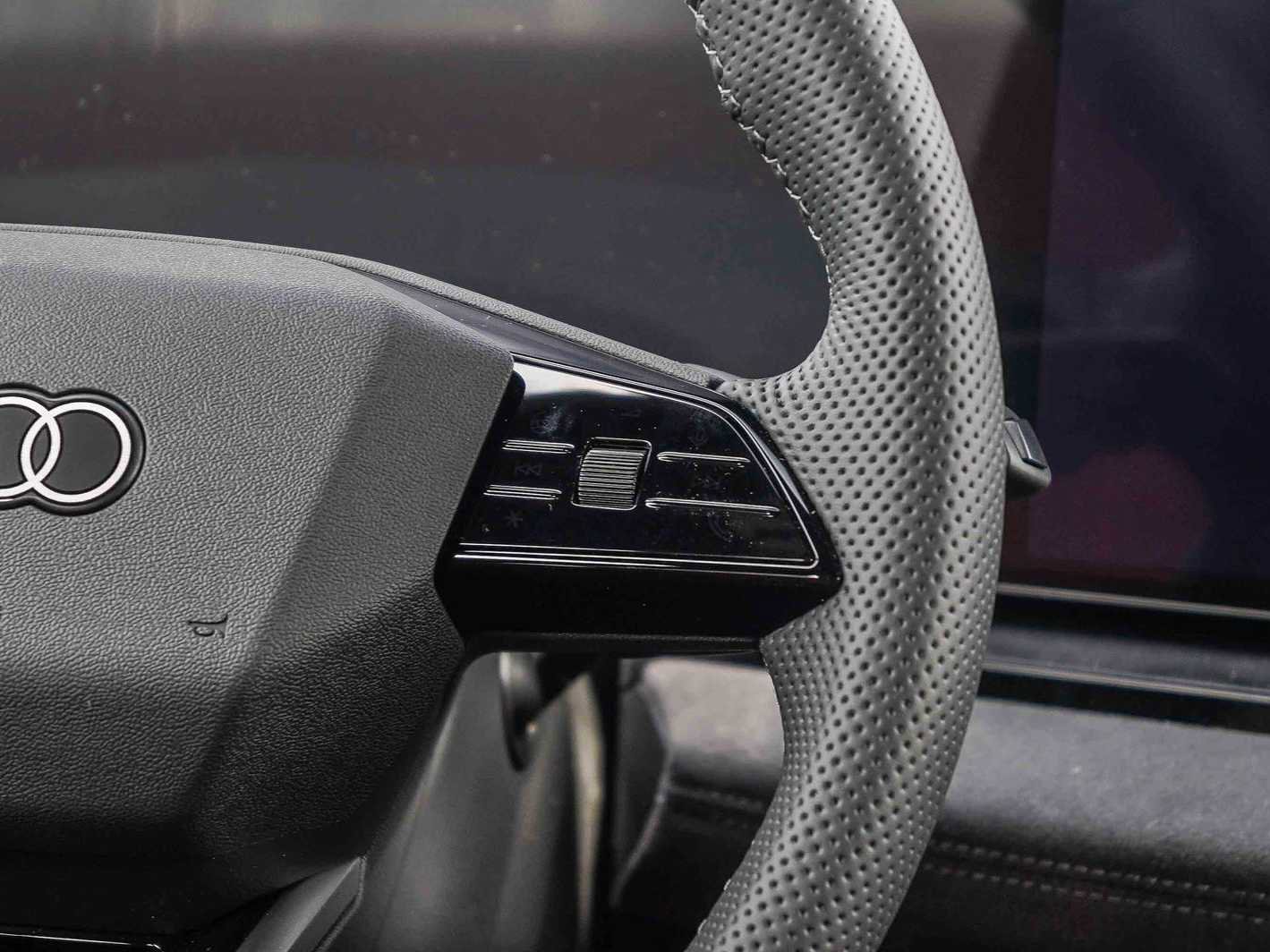 New 2027 Audi SQ6 e-tron Prestige AWD/4WD image 17