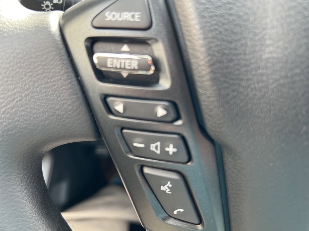 Used 2024 Nissan Frontier SV w/ Technology Package image 18