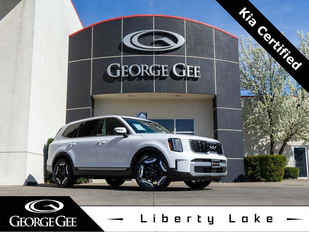 Certified 2023 Kia Telluride EX w/ EX Captain's Chair Package