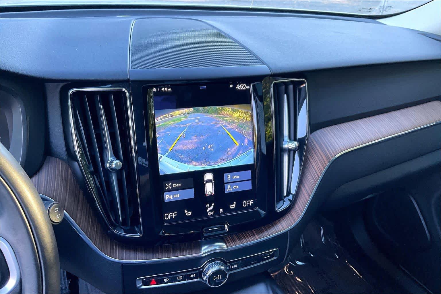 Used 2021 Volvo XC60 T5 Momentum w/ Premium Package AWD/4WD image 28