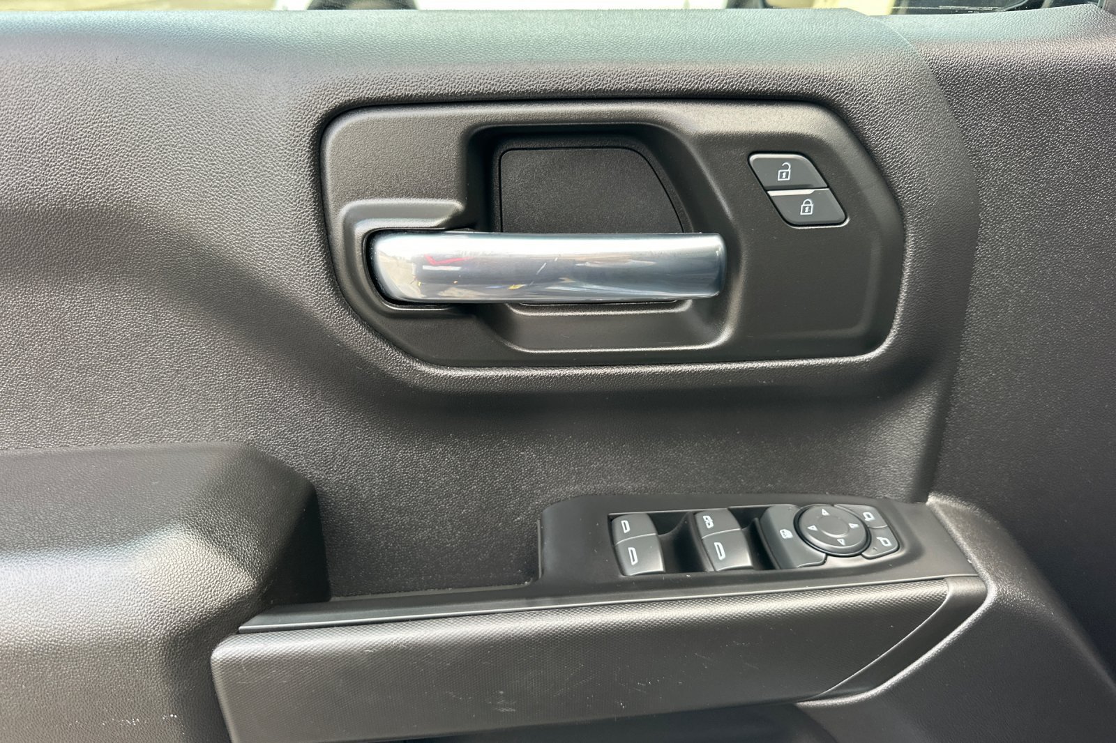 Used 2023 Chevrolet Silverado 1500 Custom RWD image 11