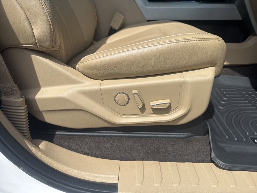 Used 2018 Ford F150 Lariat w/ Equipment Group 502A Luxury image 26