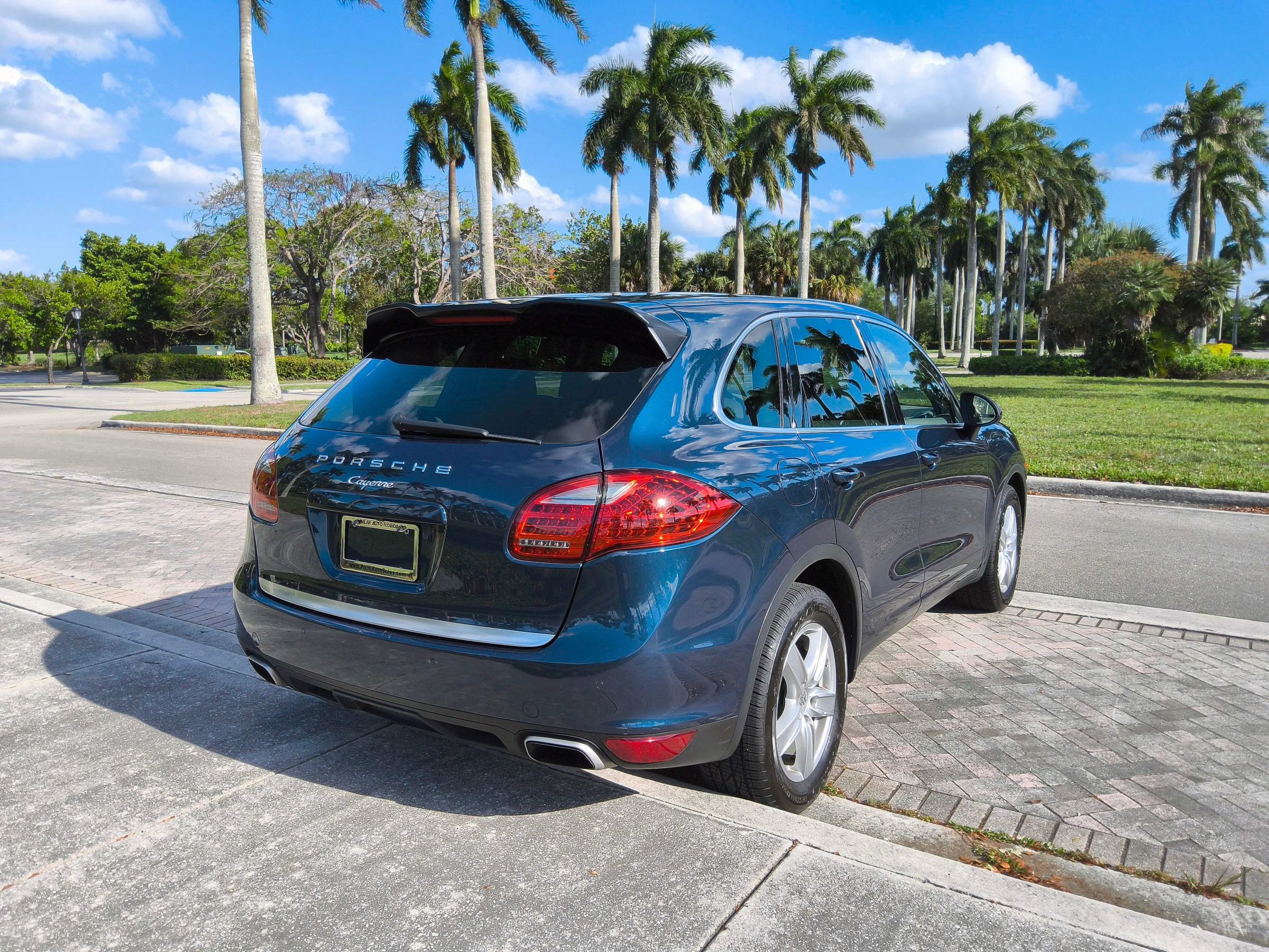 Used 2014 Porsche Cayenne AWD/4WD image 21