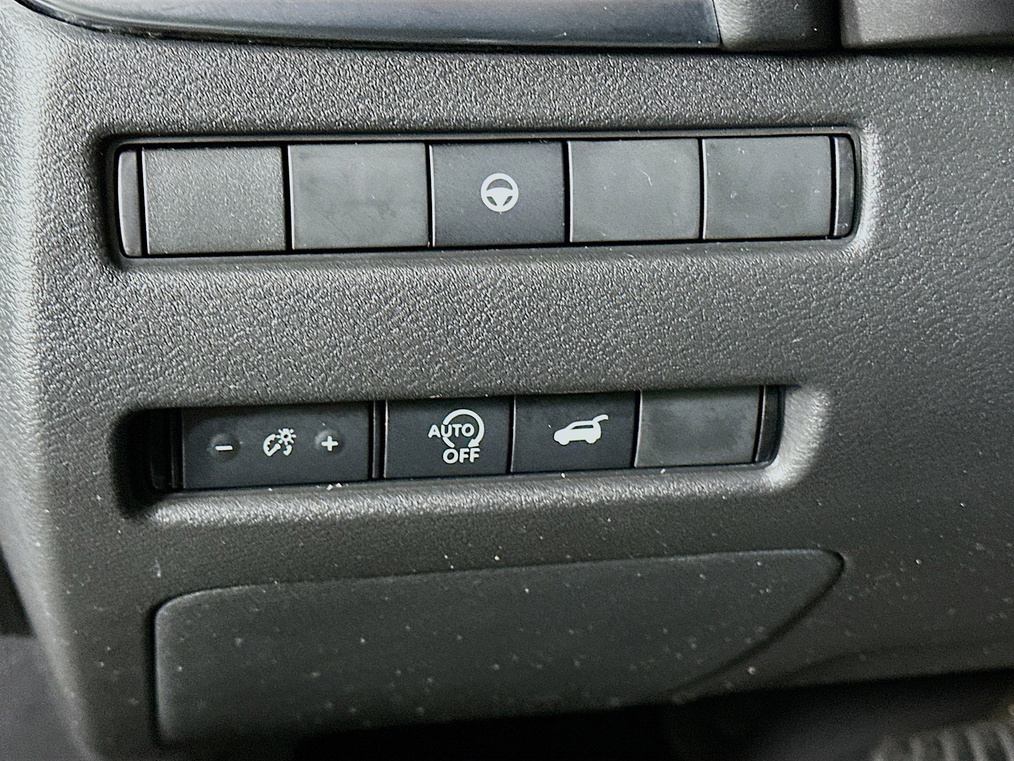 Used 2023 Nissan Rogue SL AWD/4WD image 17