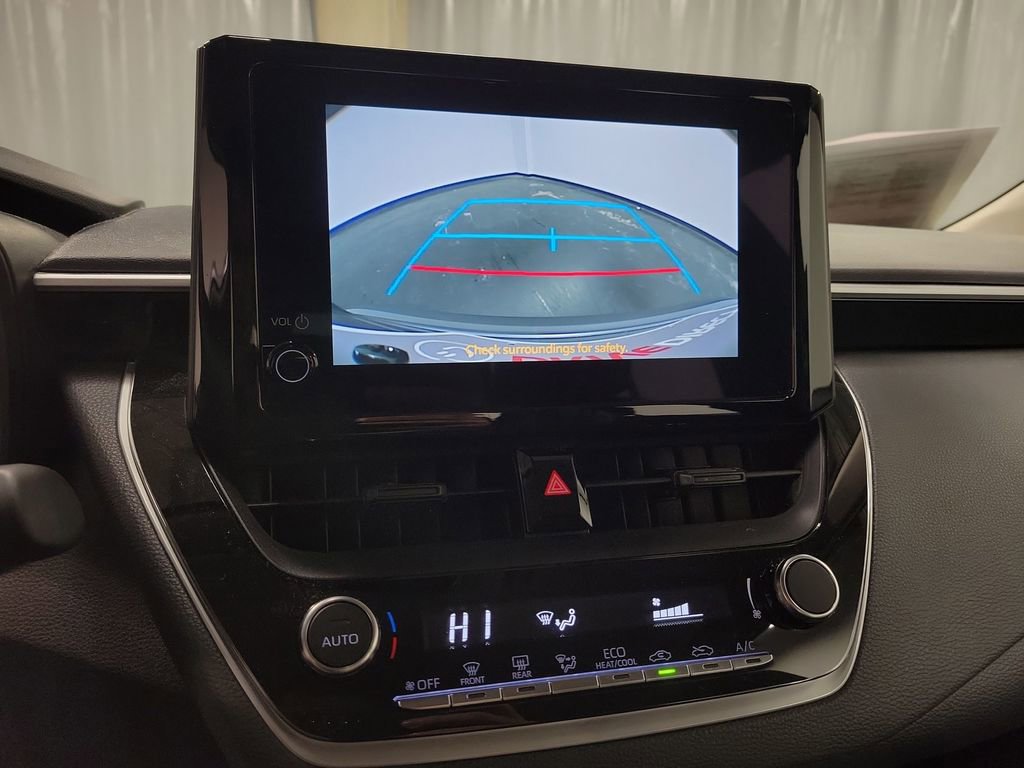 Used 2025 Toyota Corolla LE image 17