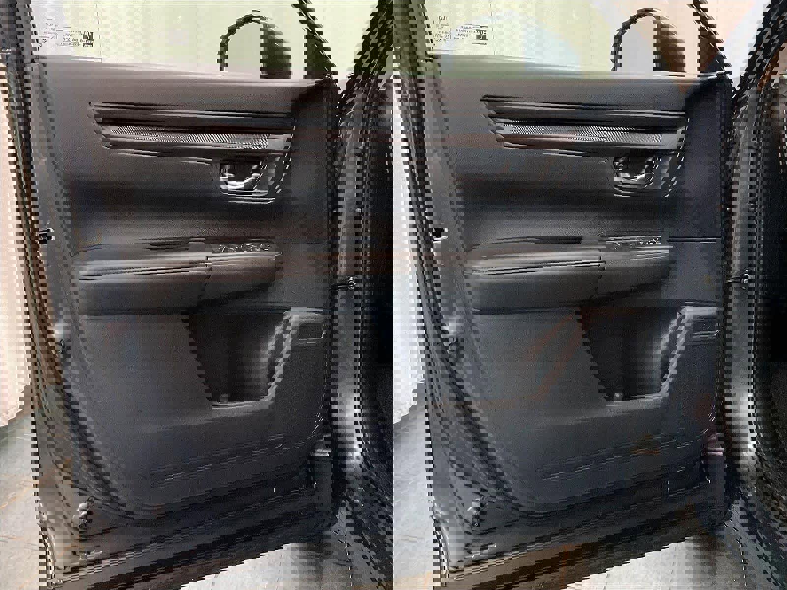 Used 2025 Honda CR-V LX image 9