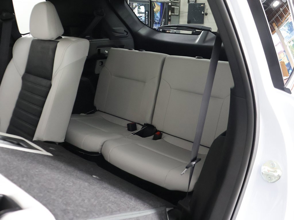 New 2025 Mitsubishi Outlander SE image 35