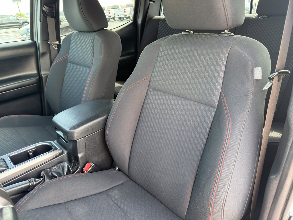 Used 2018 Toyota Tacoma Limited AWD/4WD image 21