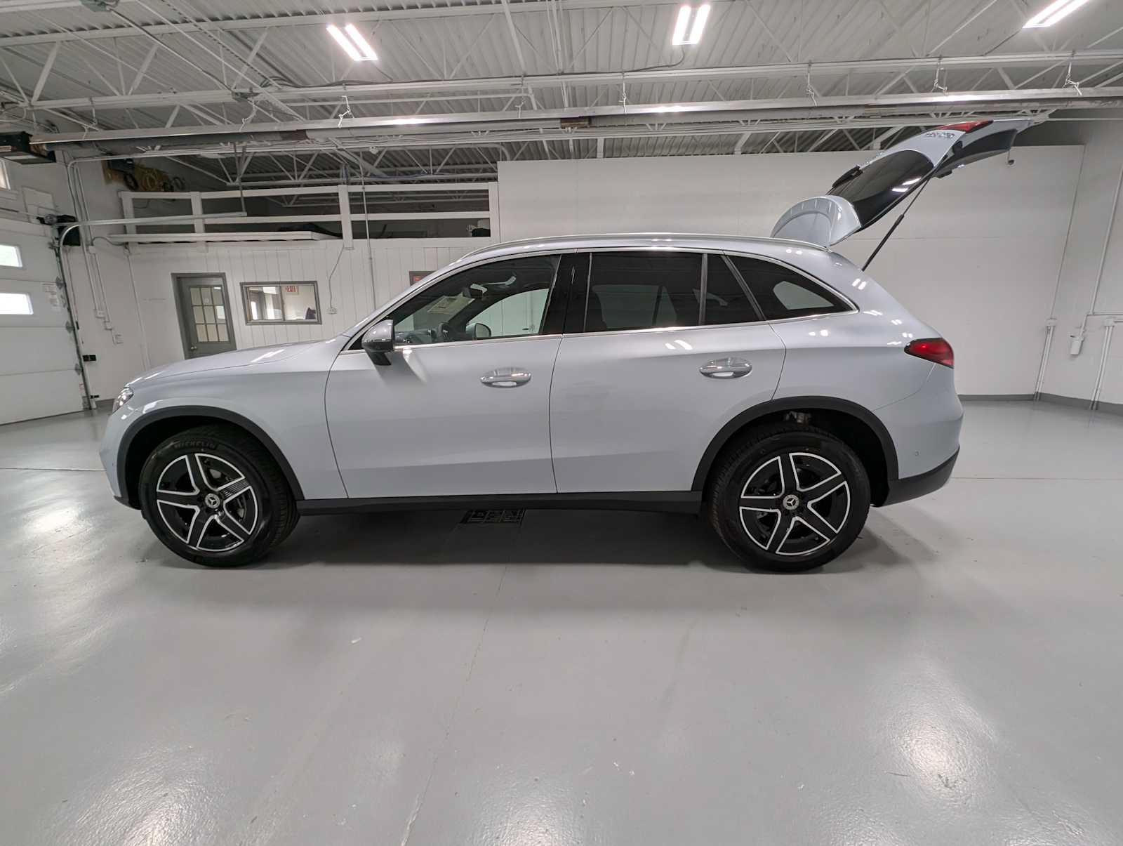 New 2026 Mercedes-Benz GLC 300 4MATIC image 10