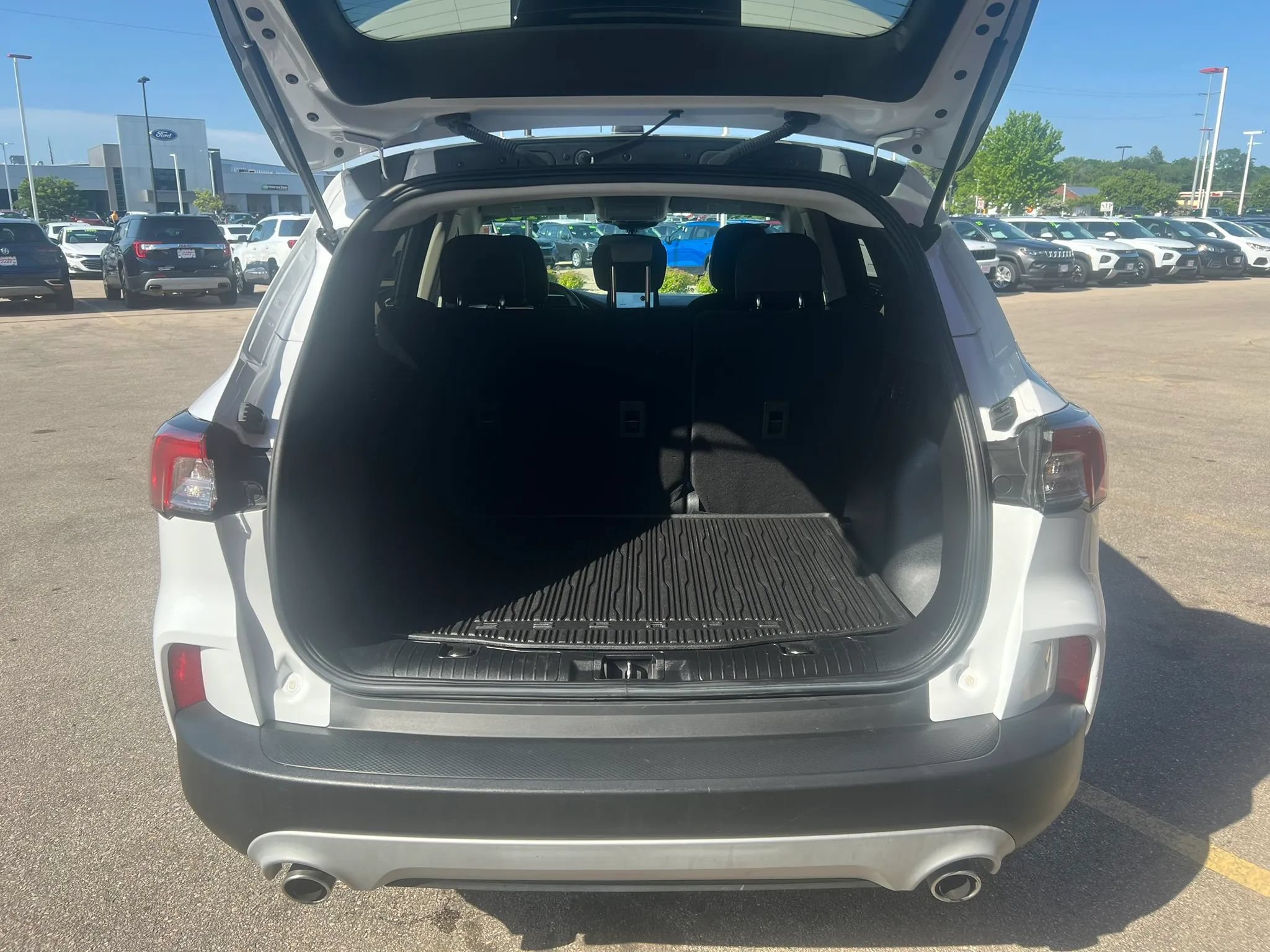 Used 2022 Ford Escape SE AWD/4WD image 6