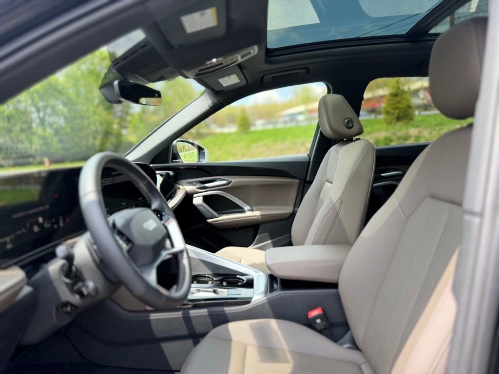 Used 2025 Audi Q5 Premium w/ Convenience Package AWD/4WD image 15
