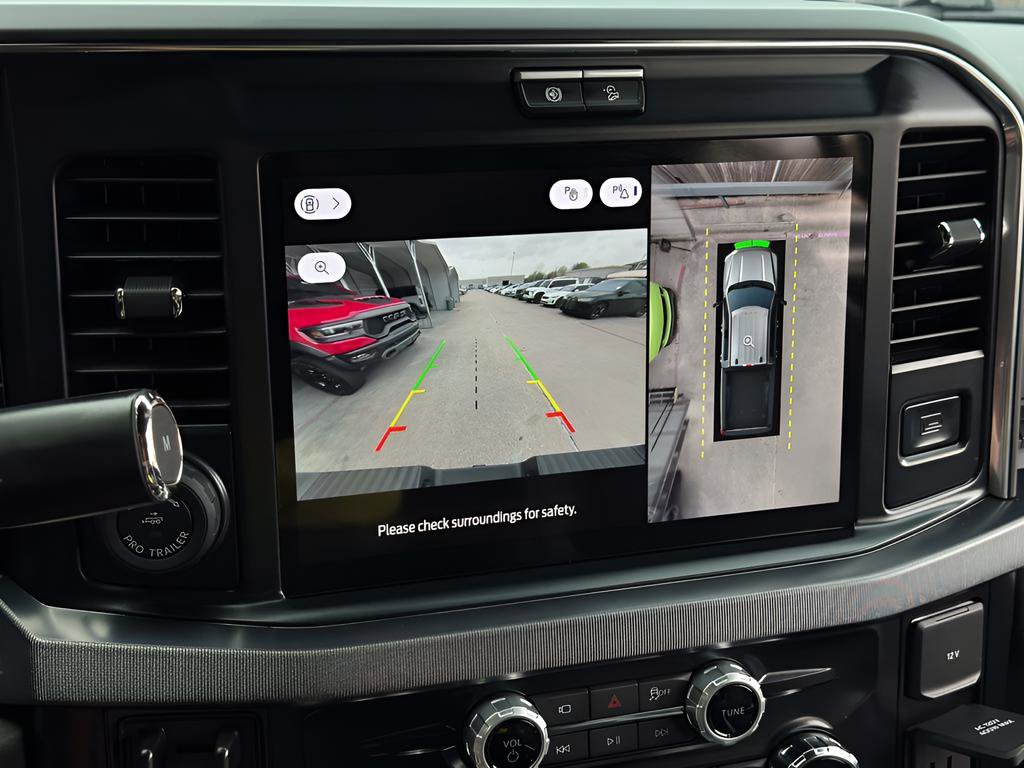 Used 2025 Ford F250 Platinum w/ FX4 Off-Road Package image 13