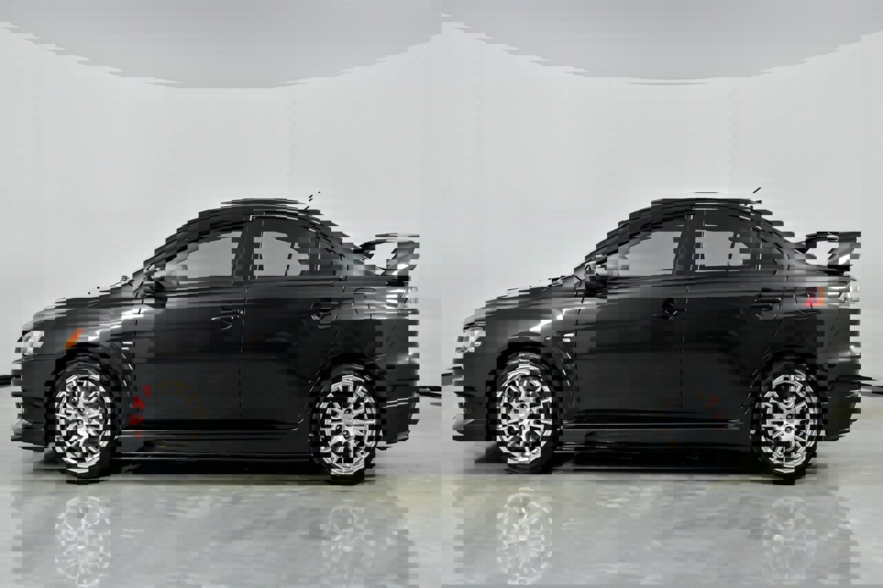 Used 2015 Mitsubishi Lancer Evolution GSR image 8