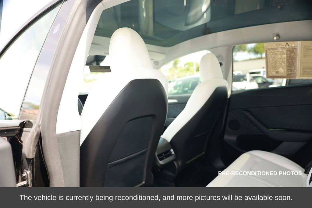 Used 2024 Tesla Model Y Performance image 33