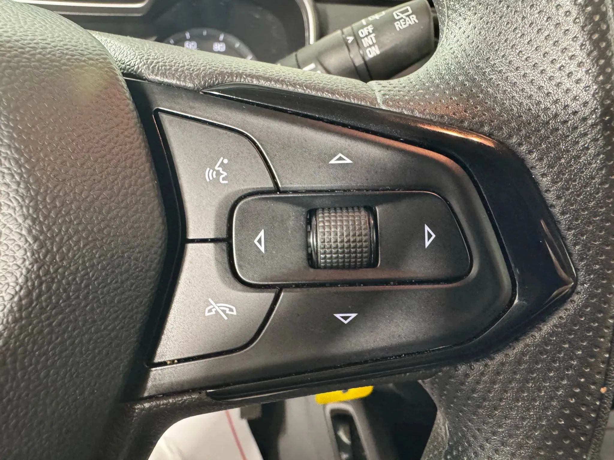 Used 2023 Chevrolet TrailBlazer LS AWD/4WD image 16