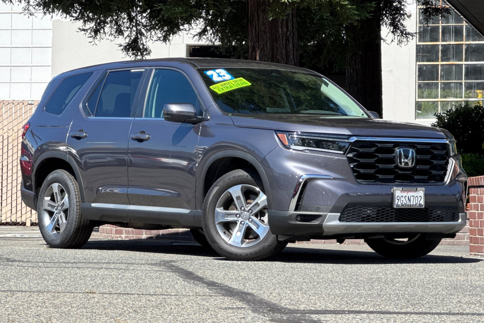 Used 2023 Honda Pilot EX-L image 2