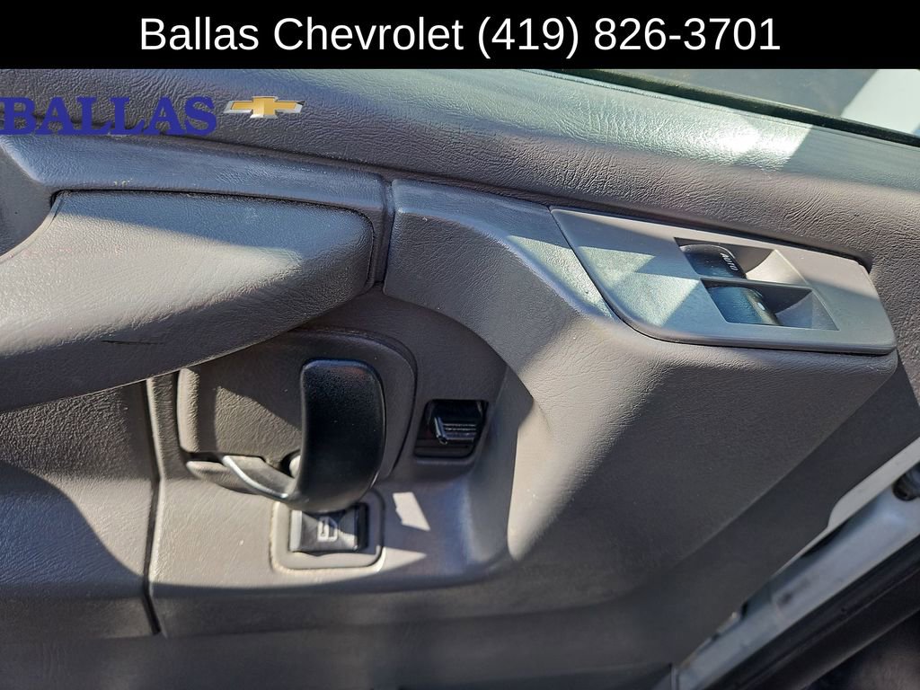 Certified 2015 Chevrolet Express 3500 Extended RWD image 24