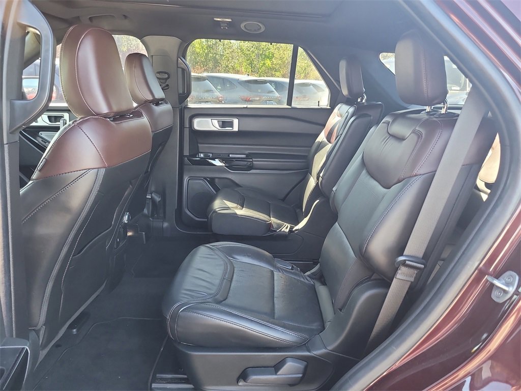 Certified 2022 Ford Explorer Platinum w/ Equipment Group 601A image 13