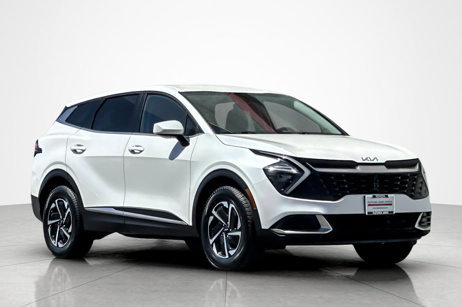Used 2023 Kia Sportage LX AWD/4WD image 7