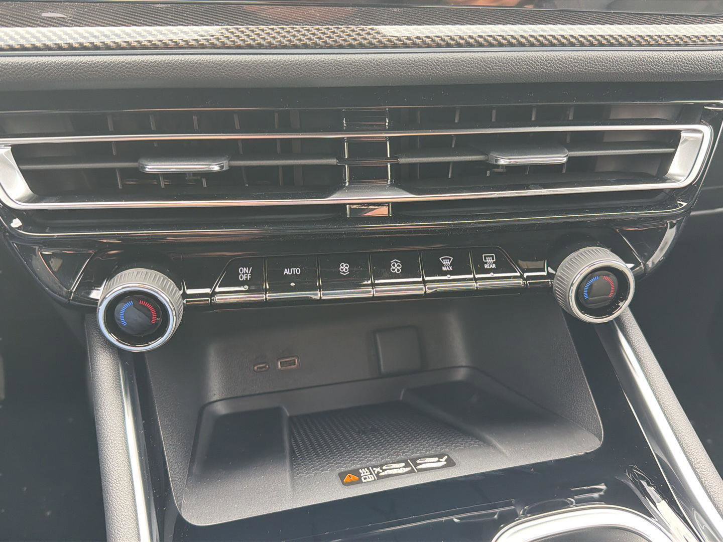 New 2026 Chevrolet Traverse High Country image 26