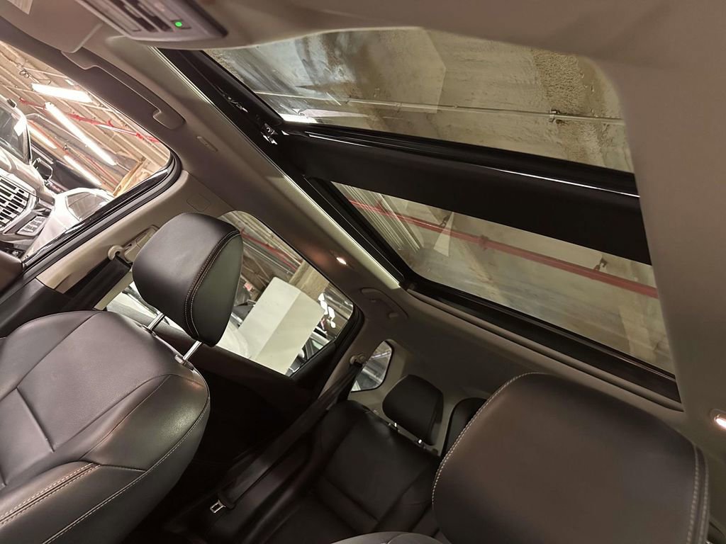 Used 2023 Nissan Rogue SL image 15