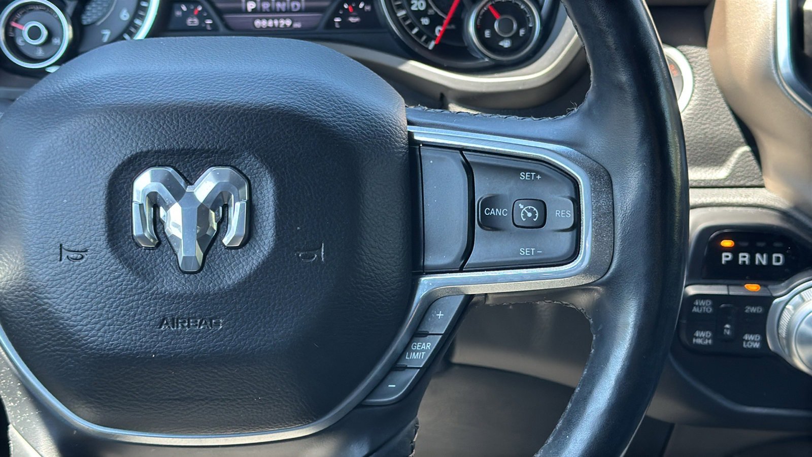 Used 2019 RAM 1500 Laramie w/ Sport Appearance Package AWD/4WD image 21