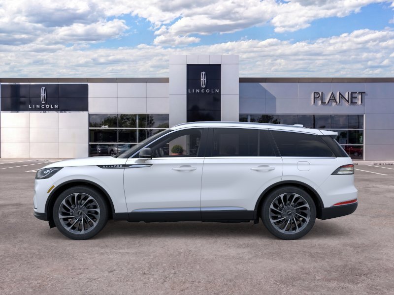 New 2026 Lincoln Aviator Reserve w/ Luxury Package RWD image 3