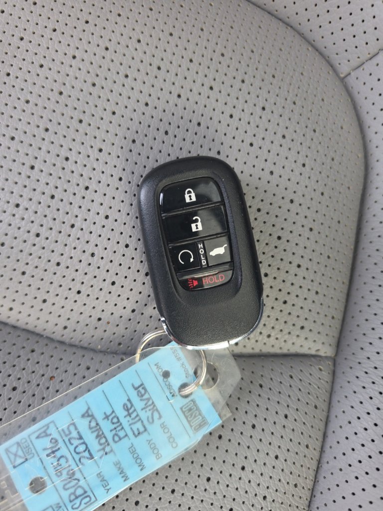 Certified 2025 Honda Pilot Elite image 35