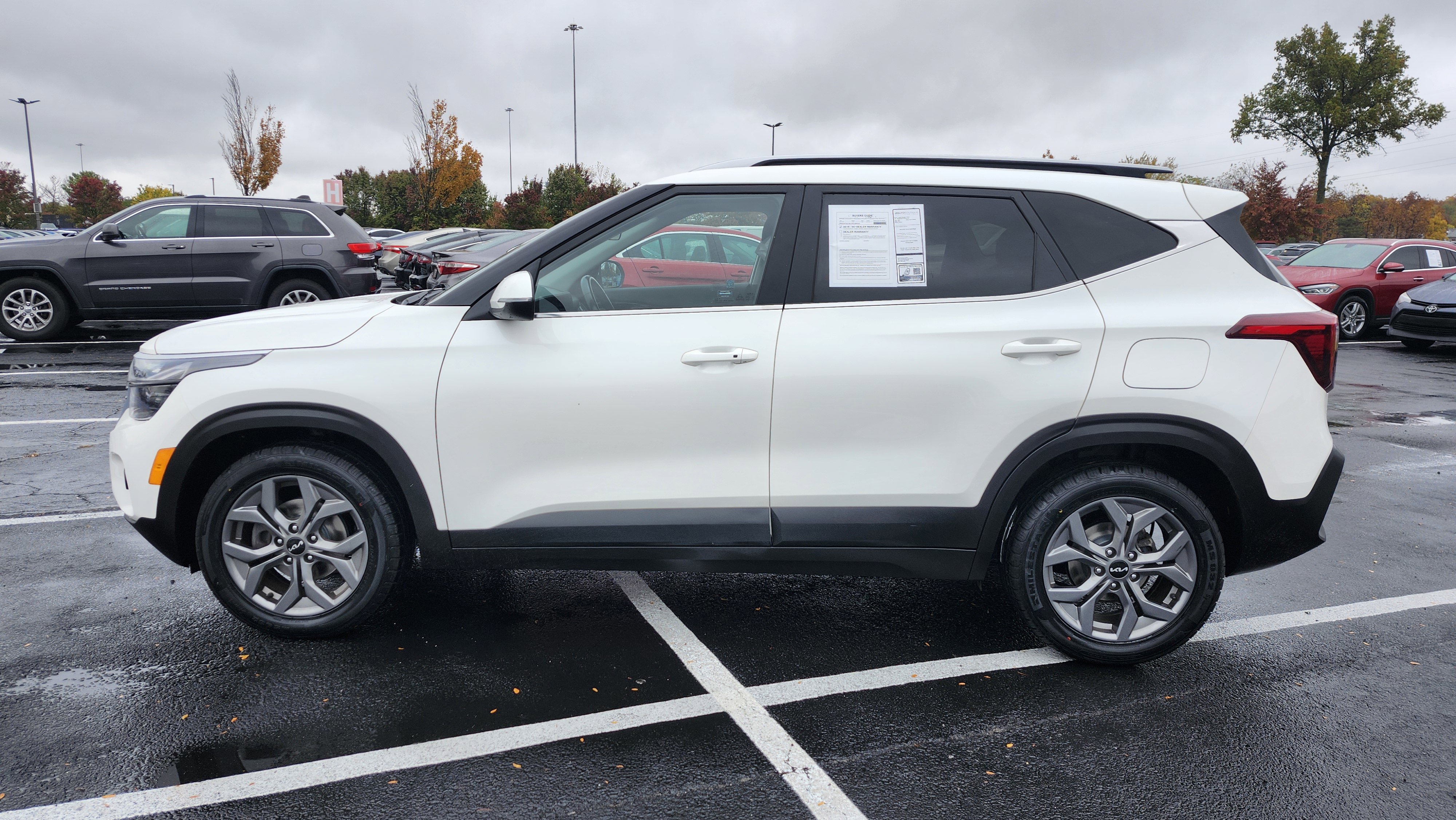 Used 2024 Kia Seltos S image 7