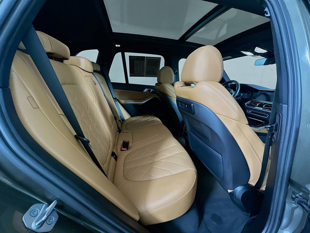 Used 2023 BMW X5 xDrive40i w/ M Sport Package image 10