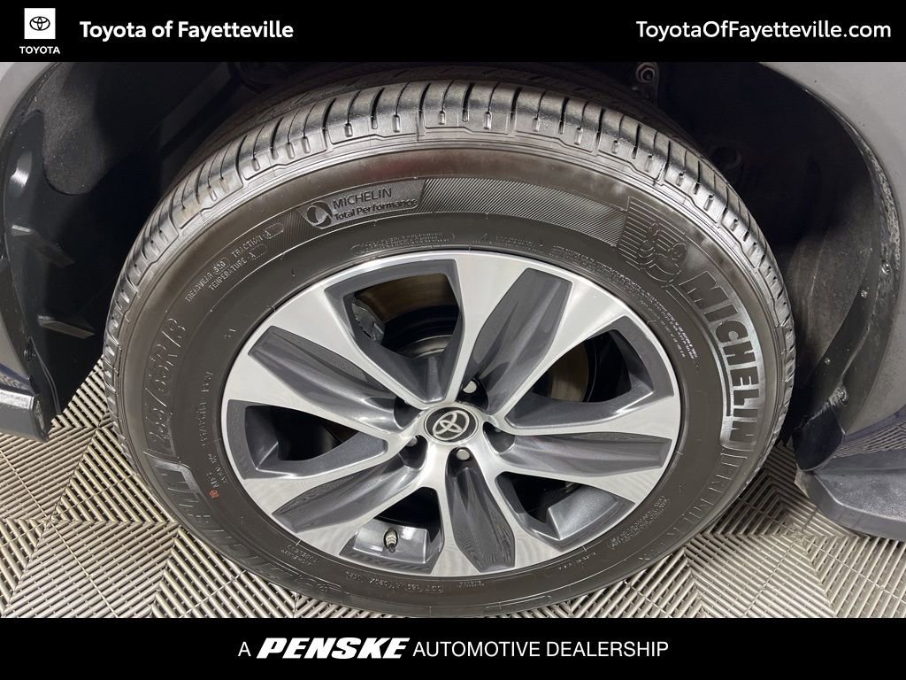 Certified 2025 Toyota Highlander XLE image 15
