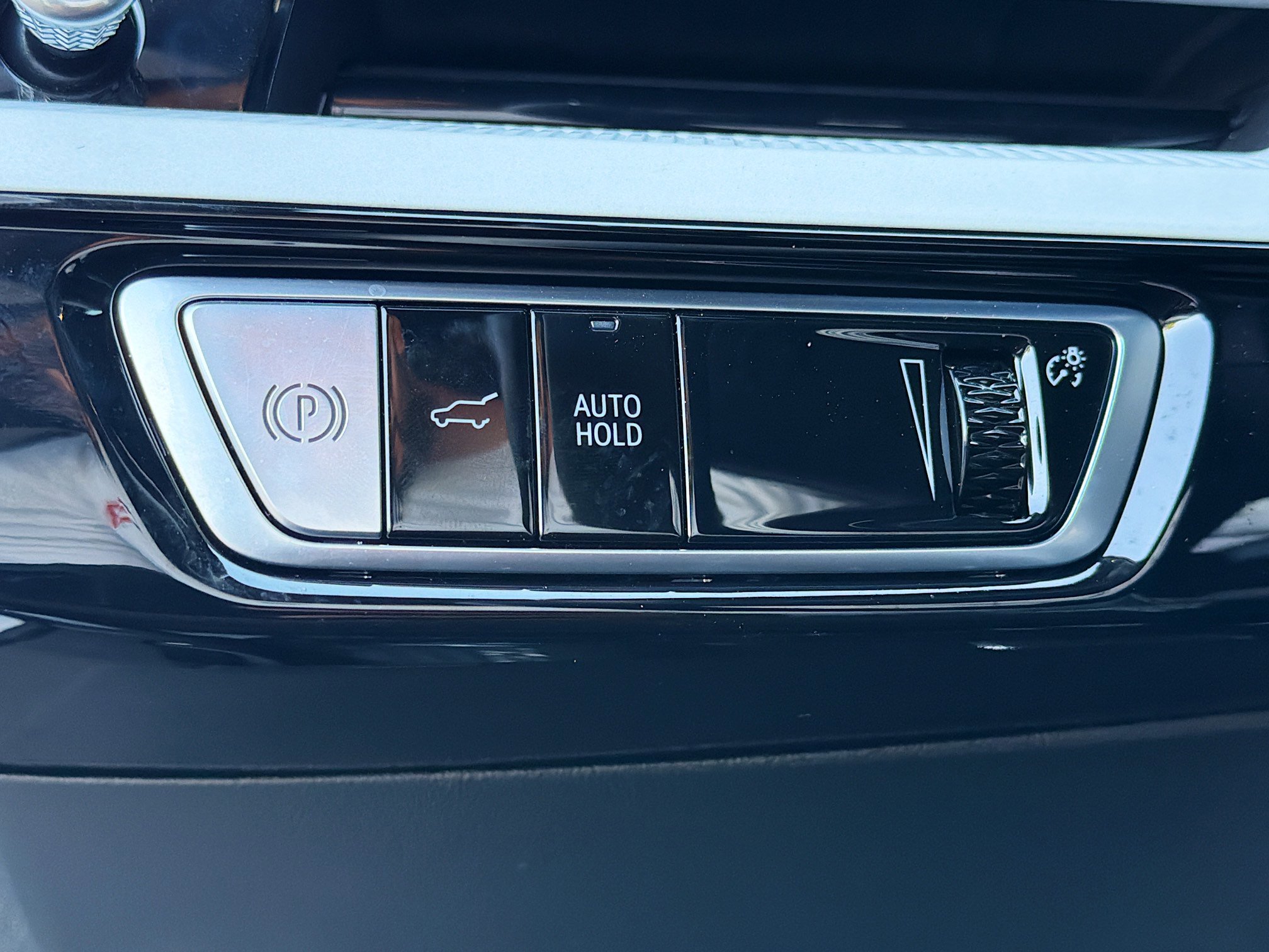 Used 2025 Cadillac Optiq Sport 1 w/ LPO, Floor Liner Package image 35