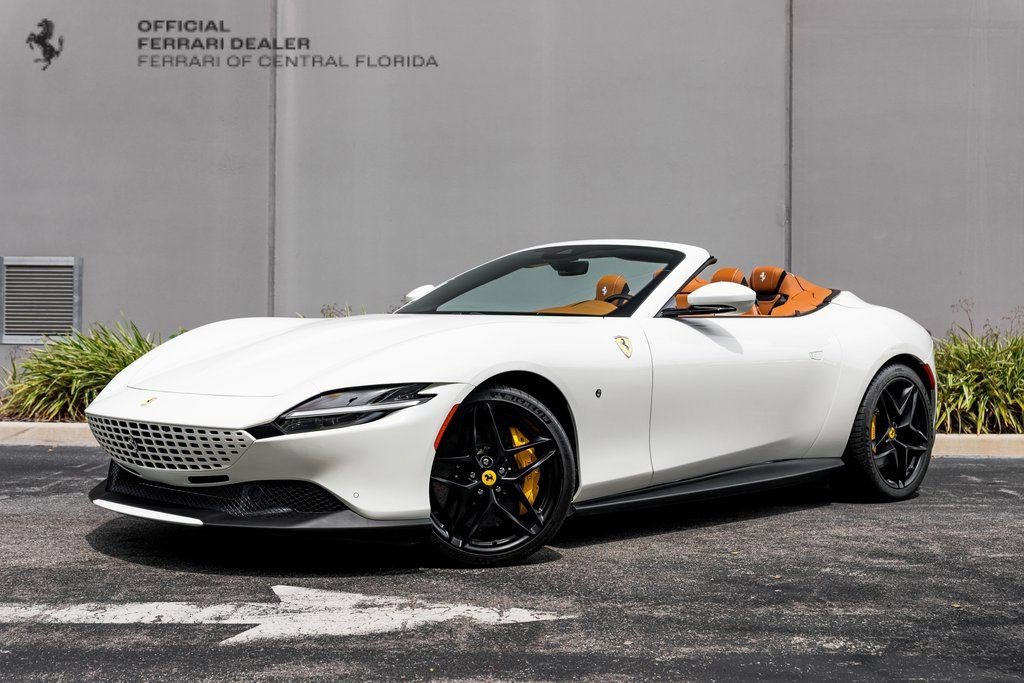 Used 2025 Ferrari Roma Spider image 1