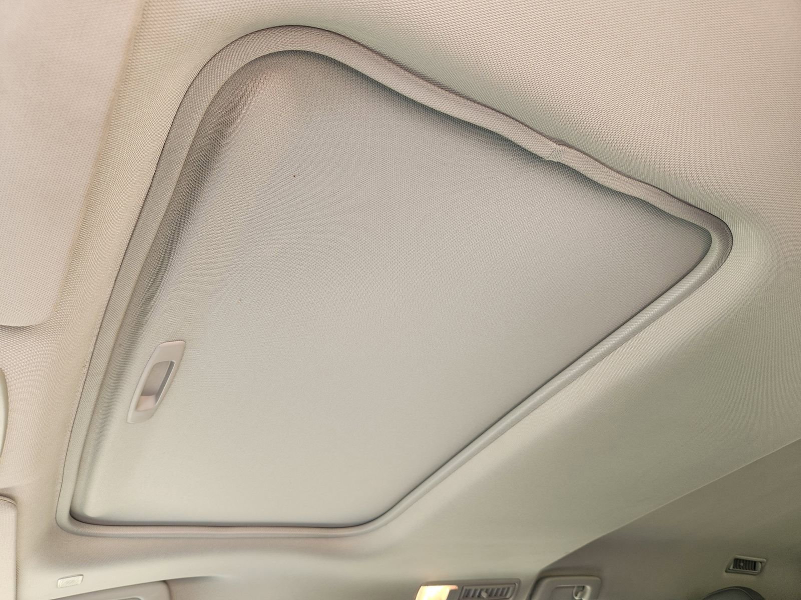 Used 2025 Toyota Sienna XLE image 36