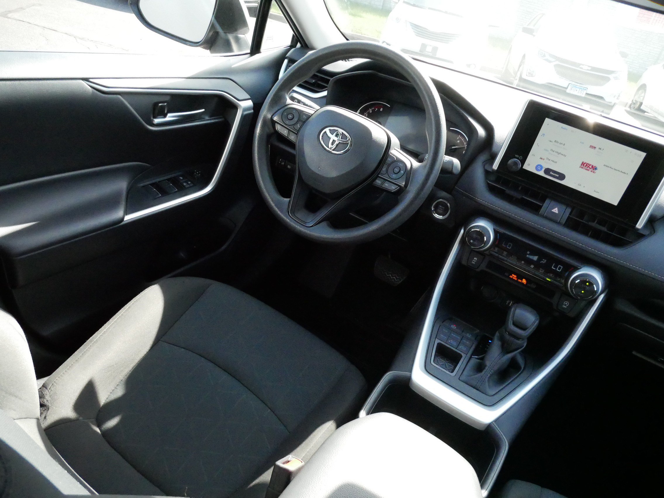 Certified 2025 Toyota RAV4 XLE AWD/4WD image 9