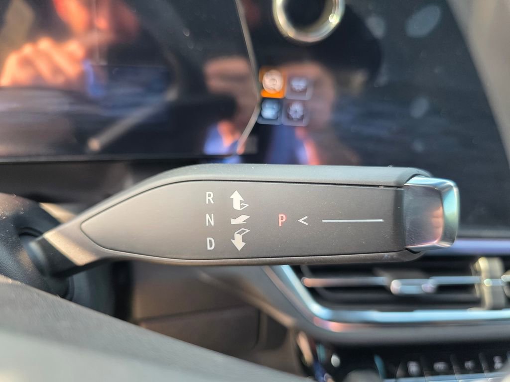 New 2025 Chevrolet Equinox EV LT image 15