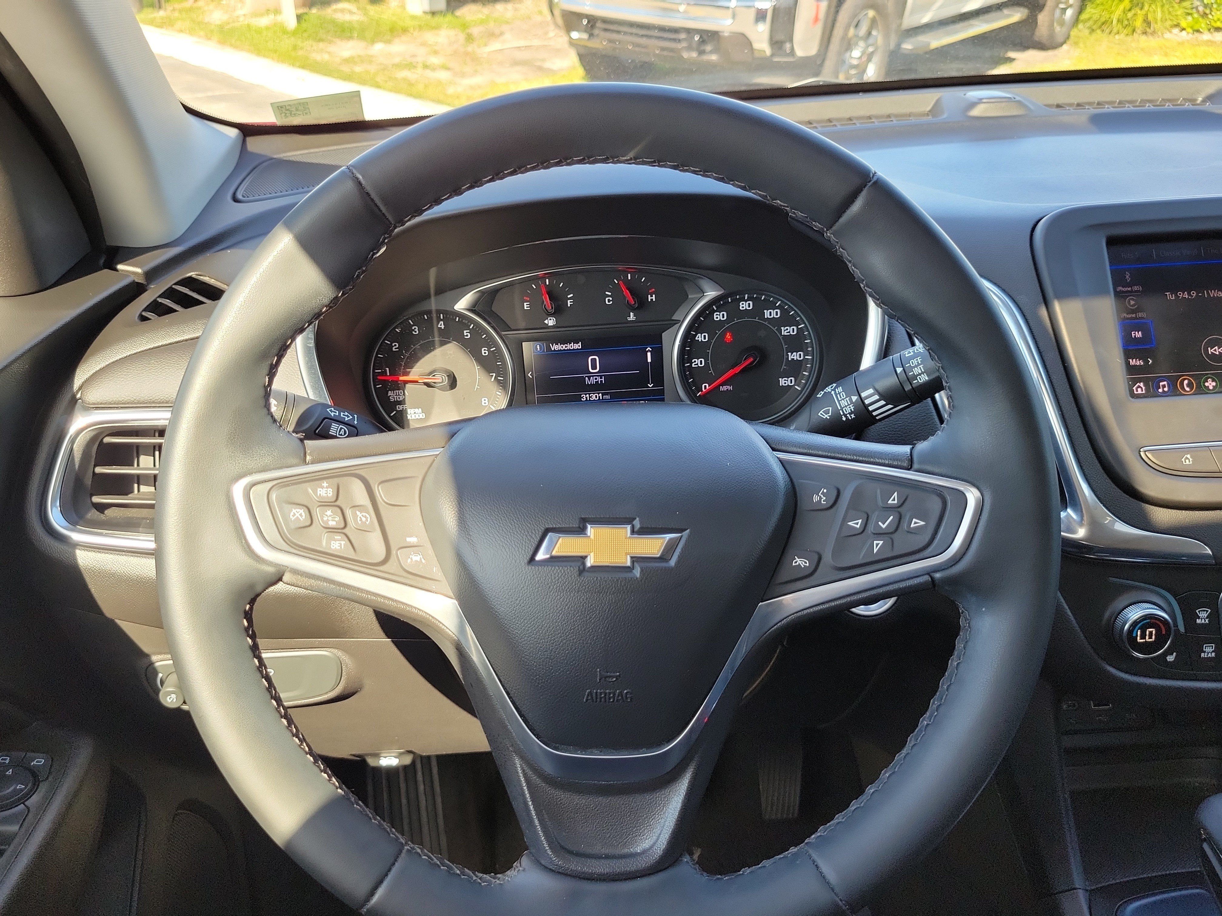 Used 2023 Chevrolet Equinox LT FWD image 20