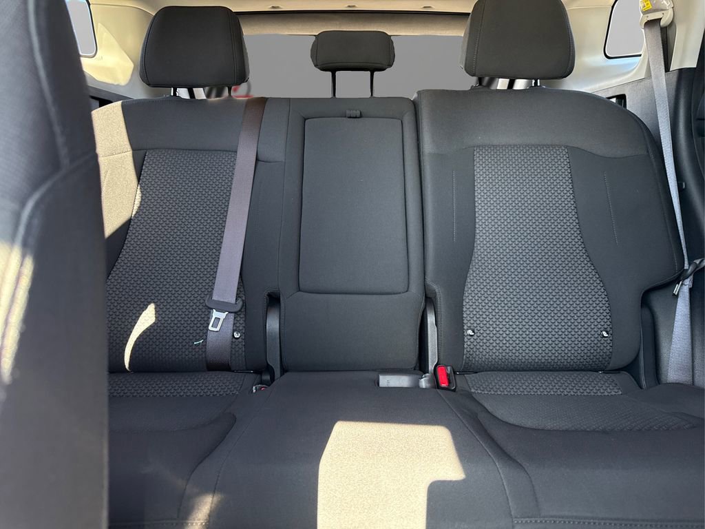 Certified 2025 Kia Sportage LX image 18