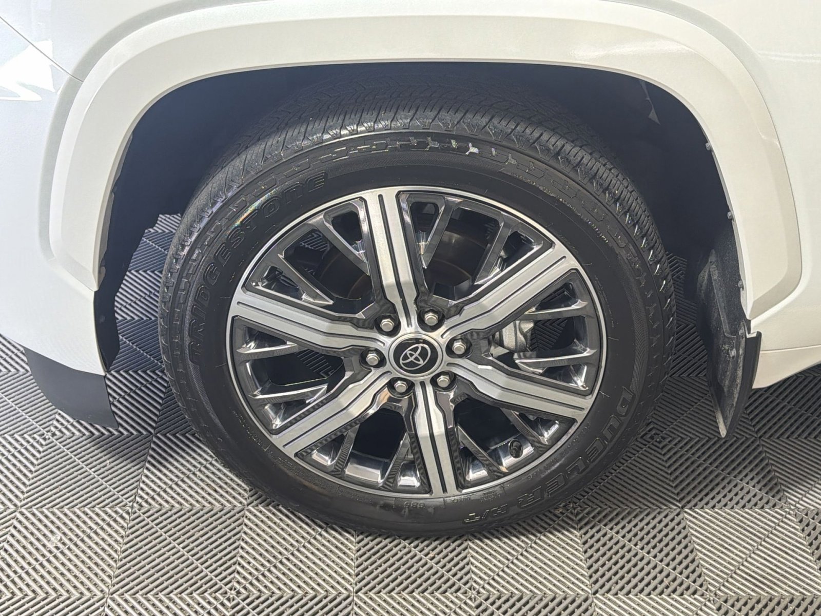 Used 2023 Toyota Sequoia Capstone image 12