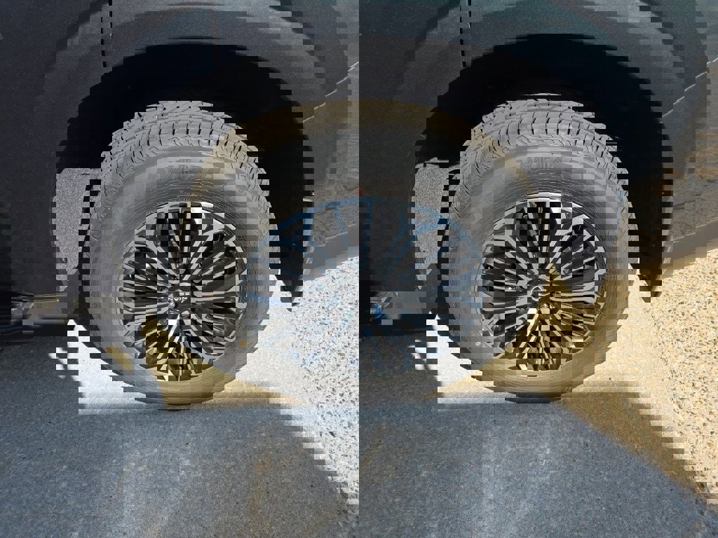 New 2026 Nissan Armada Platinum image 12