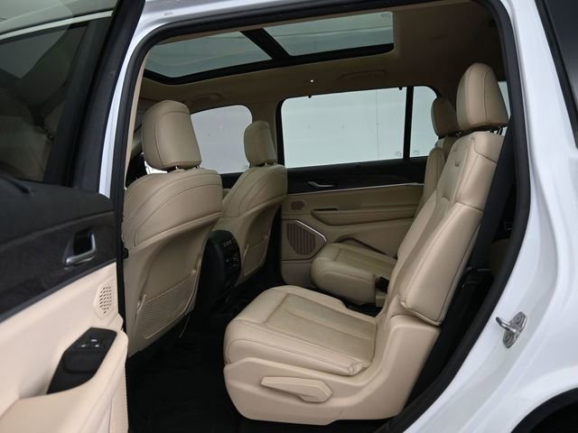 Used 2021 Jeep Grand Cherokee L Limited w/ Luxury Tech Group II image 29