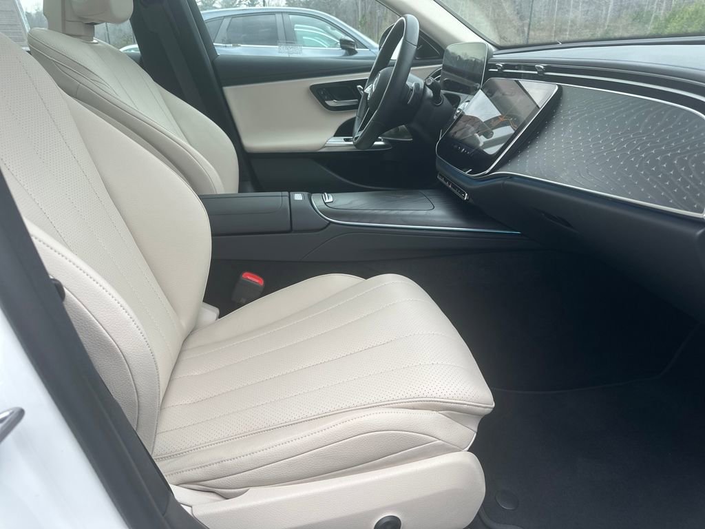 Used 2024 Mercedes-Benz E 350 4MATIC Sedan image 37