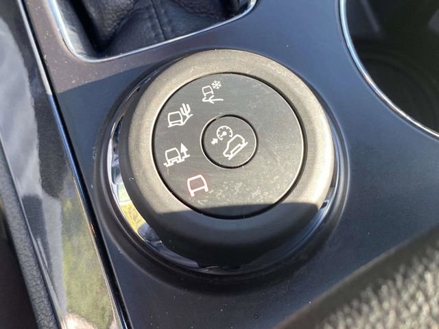 Certified 2019 Ford Explorer XLT w/ Equipment Group 202A image 33