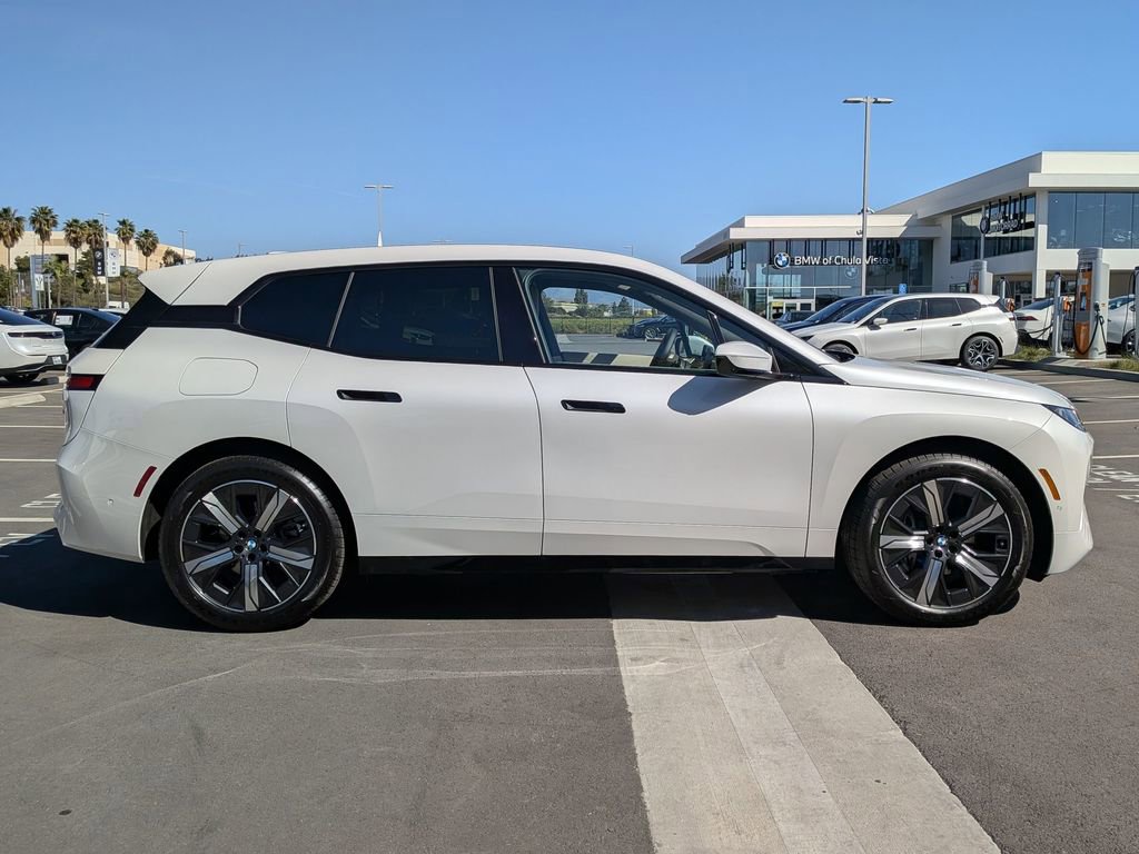 New 2026 BMW iX xDrive45 w/ Premium Package image 3