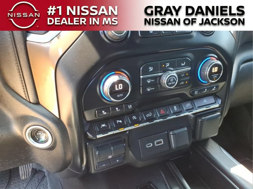 Used 2019 Chevrolet Silverado 1500 High Country w/ Technology Package AWD/4WD image 18